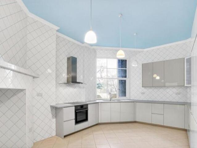 Apartment for rent in Kensington, Calderstones