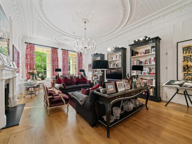 Flat for sale in City of Westminster, Greater London