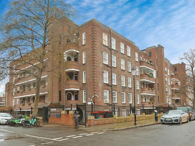 Flat for sale in Notting Hill, Greater London