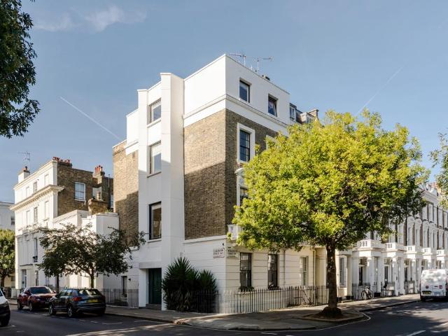 Flat for sale in Pimlico, Greater London