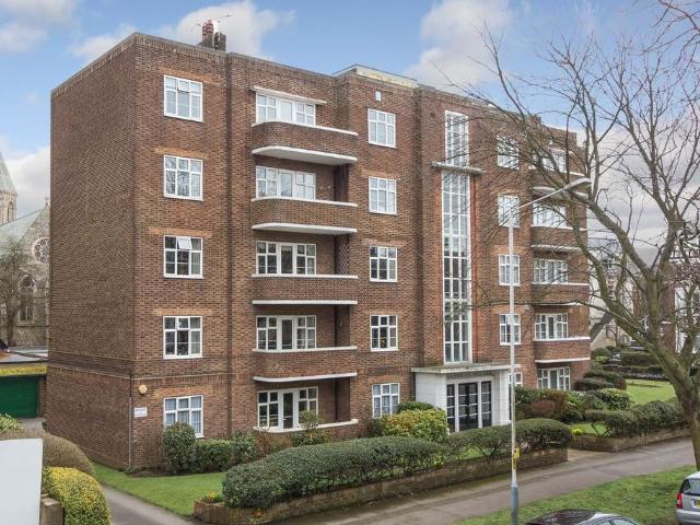 Flat for sale in Folkestone