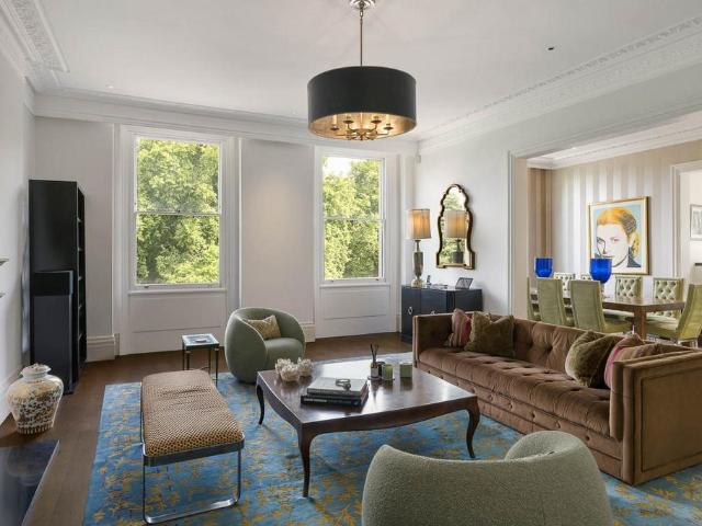 Flat for sale in South Kensington, Greater London