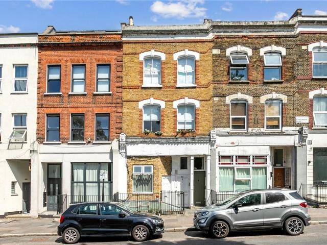 Flat for sale in Homerton, Greater London