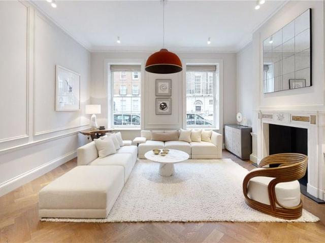Flat for sale in East Marylebone, Marylebone