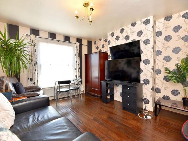 Flat for sale in Biggleswade, Bedfordshire