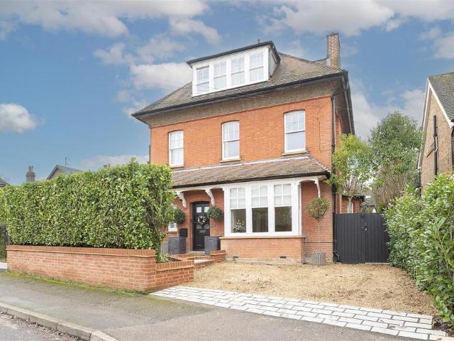 Flat for sale in Roundwood, Five Acres