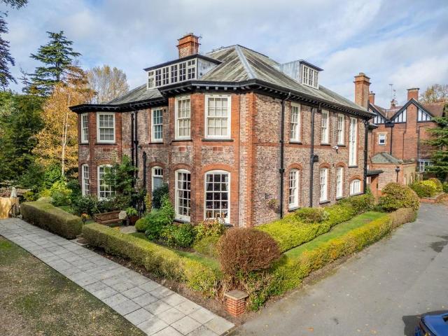 Flat for sale in High Field, York