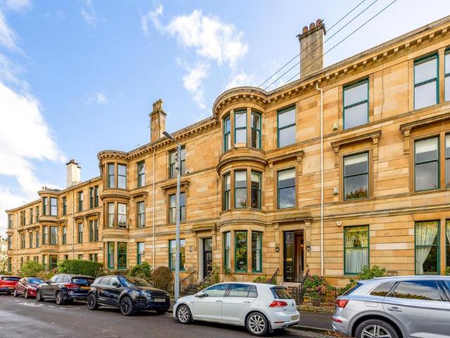 Flat for sale in Shawmoss, Glasgow
