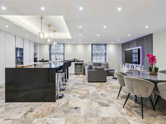 Flat for sale in Row Town, Surrey