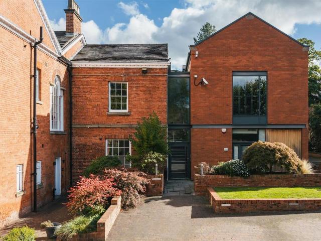 Flat for sale in Sharrow Vale, Sheffield