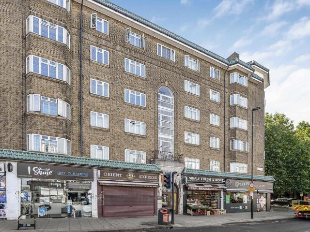Flat for sale in London Borough of Lambeth, Greater London
