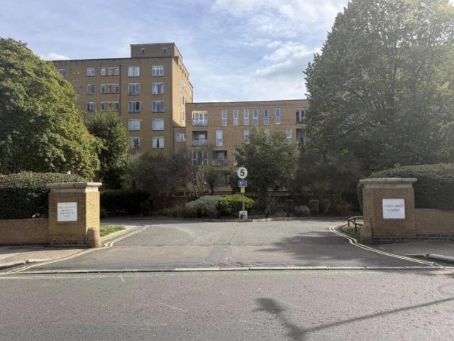 Flat for sale in City of Westminster, Greater London