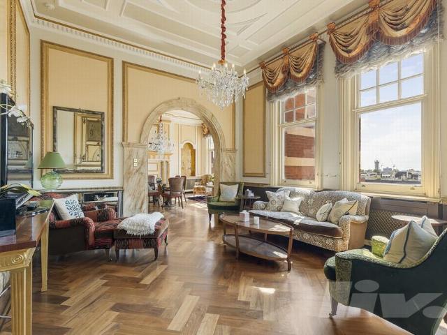 Flat for sale in Knightsbridge, Greater London