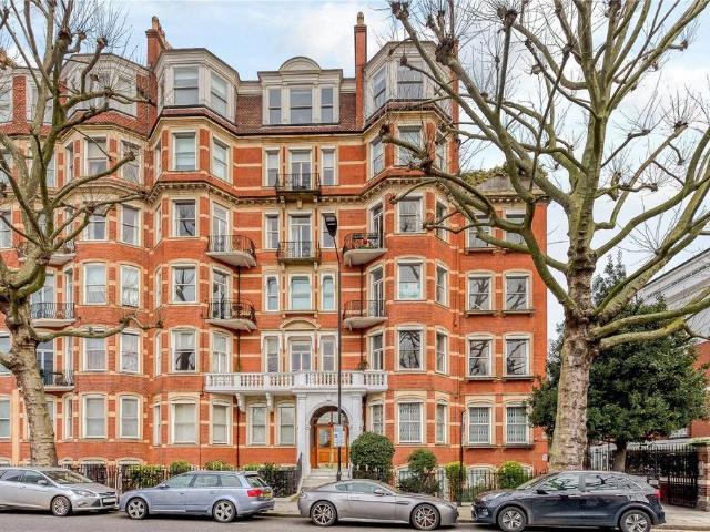 Flat for sale in Earl's Court, Isle Of Man