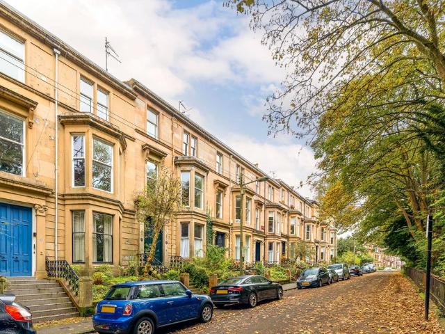Flat for sale in North Kelvinside, Glasgow
