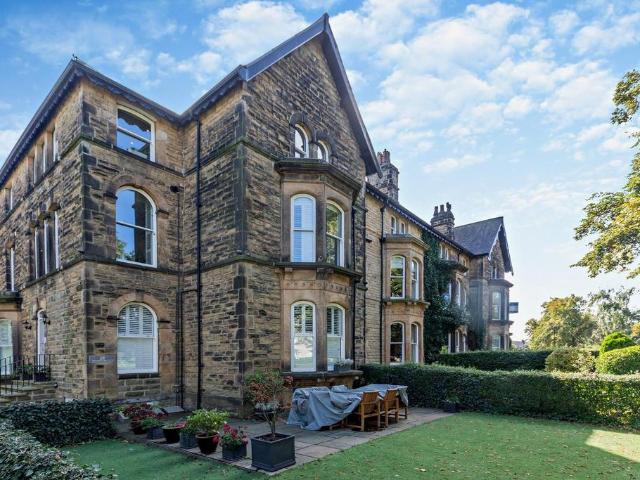 Flat for sale in High Harrogate, Harrogate