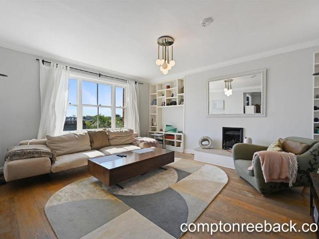 Flat for sale in Maida Vale, Greater London