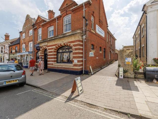 Flat for sale in Eastbridge, Suffolk