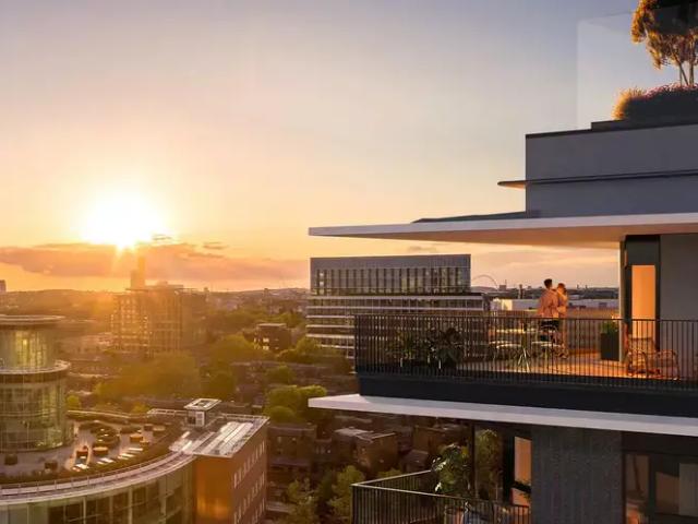 Flat for sale in London Borough of Hammersmith and Fulham, Greater London