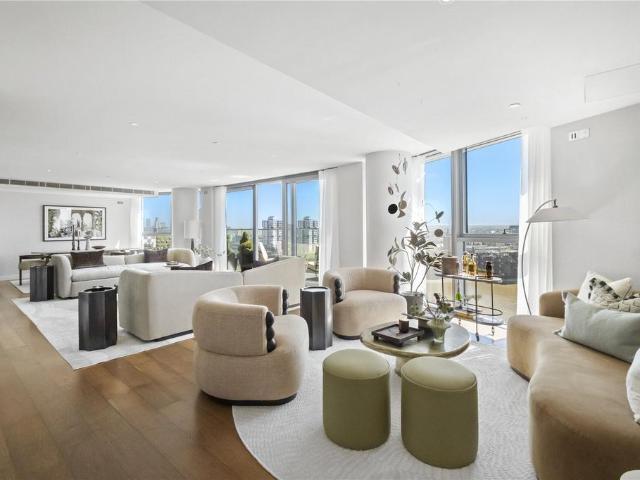 Flat for sale in Chelsea, Greater London