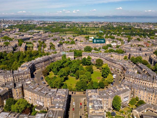 Flat for sale in Moray Feu, New Town