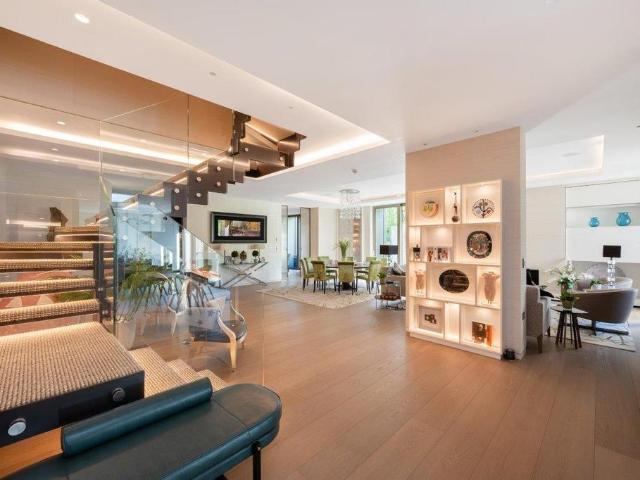 Flat for sale in Greater London