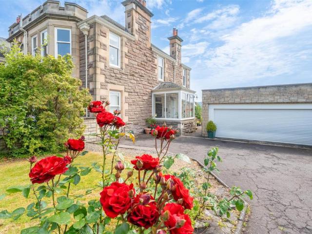 Flat for sale in Viewlands, Moneydie