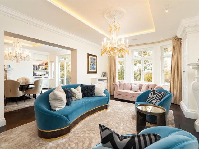 Flat for sale in St. John's Wood, Greater London