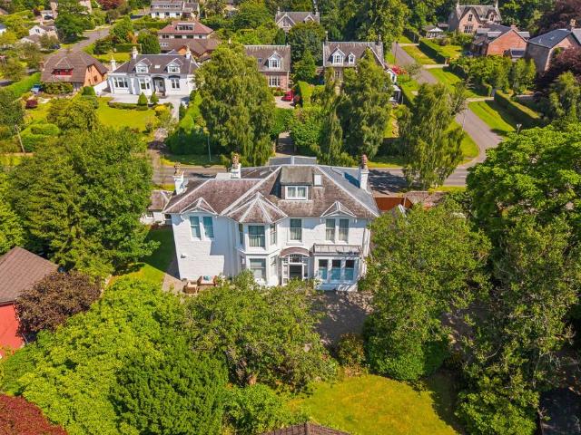 Flat for sale in Helensburgh, Scotland