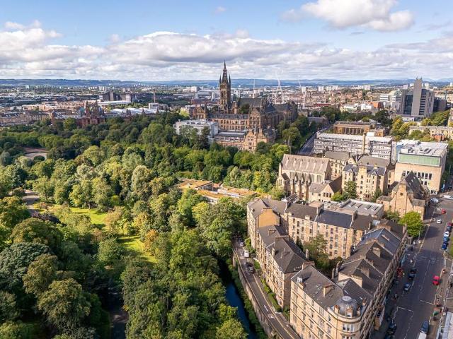 Flat for sale in Park District, Glasgow