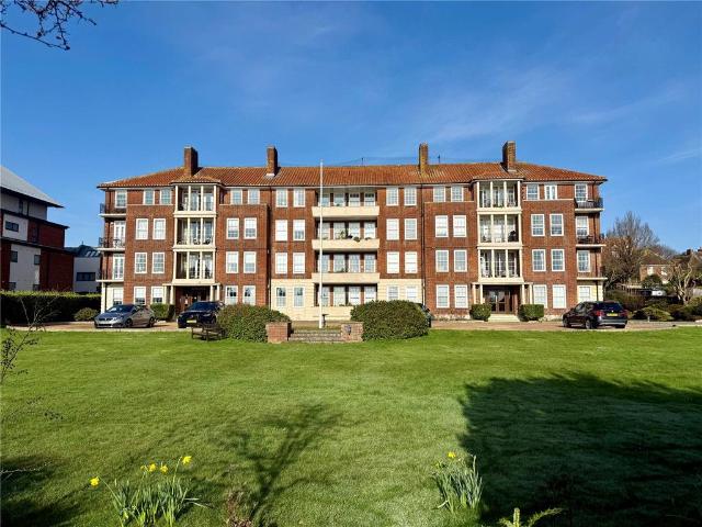 Flat for sale in Eastbourne, East Sussex