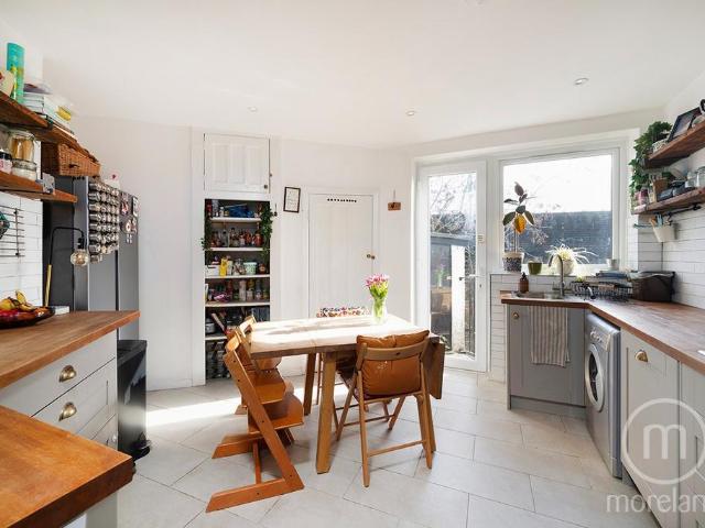 Flat for sale in Golders Green, Isle Of Man