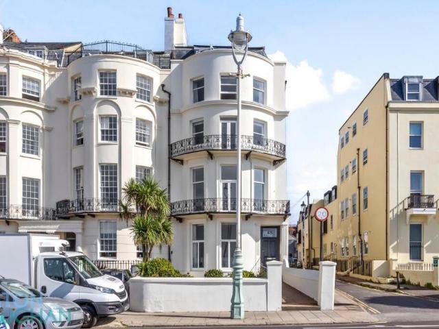 Flat for sale in Kemptown, Brighton & Hove