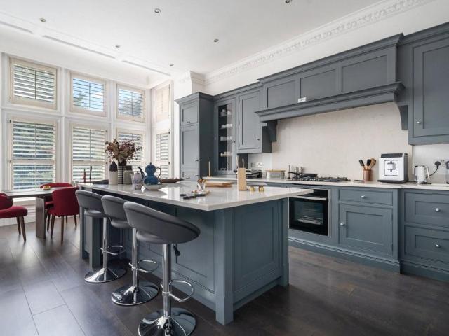 Flat for sale in South Hampstead, Greater London