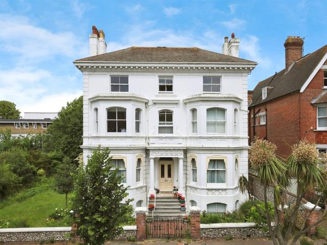 Flat for sale in Eastbourne, East Sussex