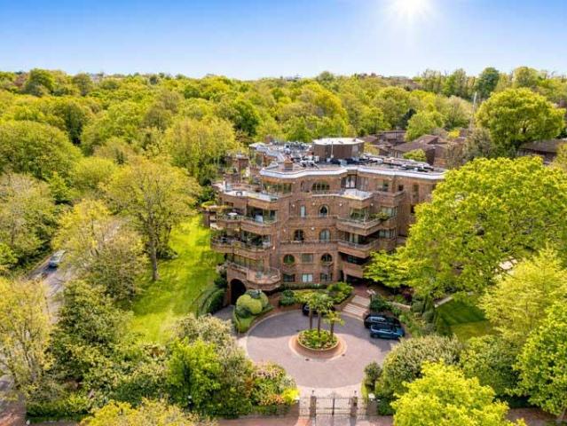 Flat for sale in North End, West Hampstead