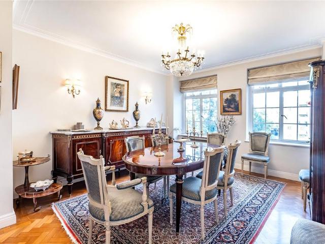 Flat for sale in Chelsea, Greater London