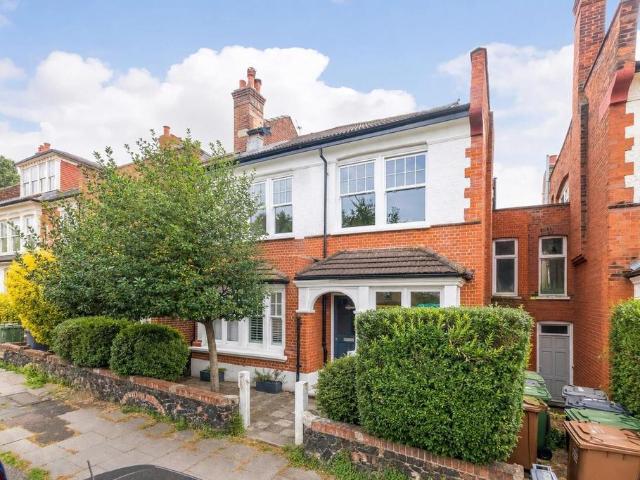 Flat for sale in London Borough of Lewisham, Upper Sydenham
