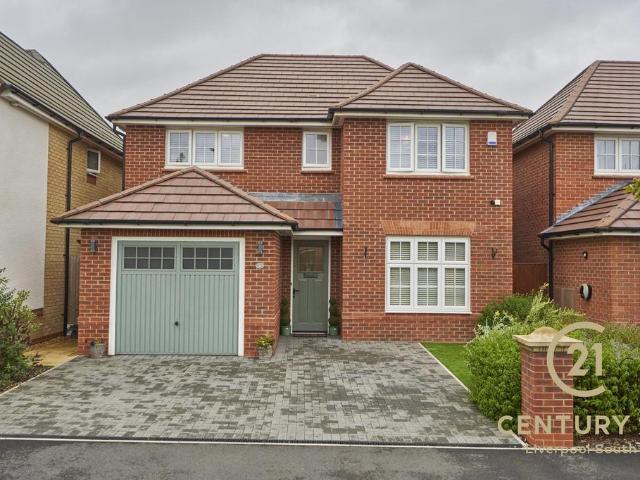 Flat for sale in Halewood Green, Knowsley
