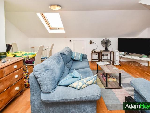 Flat for sale in Finchley, Isle Of Man