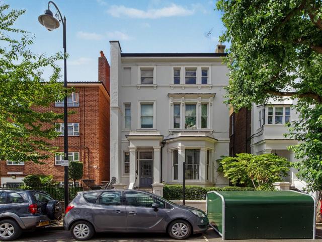 Flat for sale in Notting Hill, Greater London