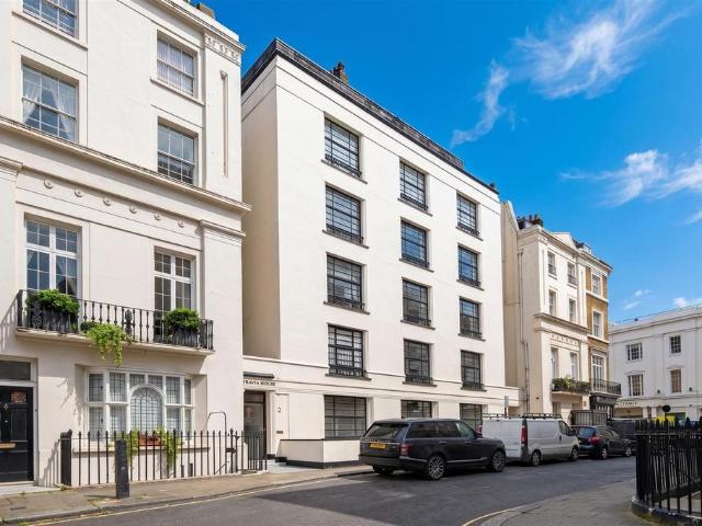 Flat for sale in City of Westminster, Greater London