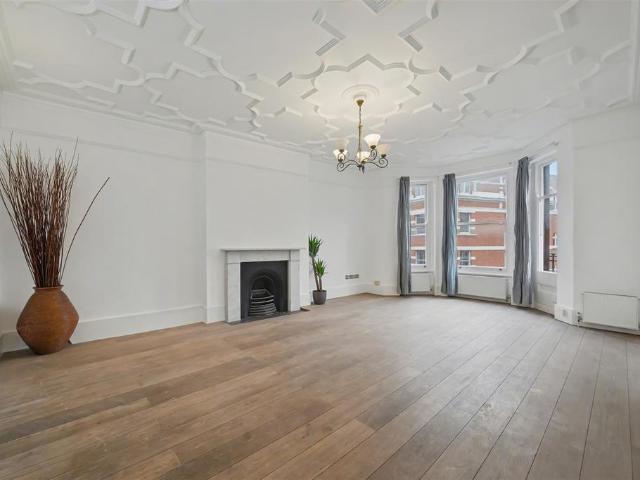 Flat for sale in London Borough of Camden, Greater London
