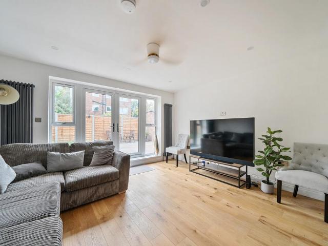 Flat for sale in Horn Park, Greater London