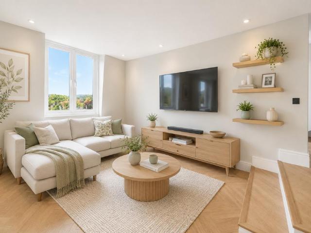 Flat for sale in Tulse Hill, Greater London