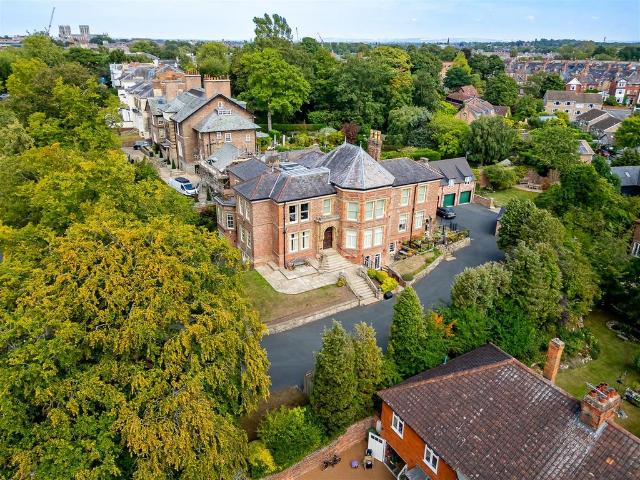 Flat for sale in High Field, York