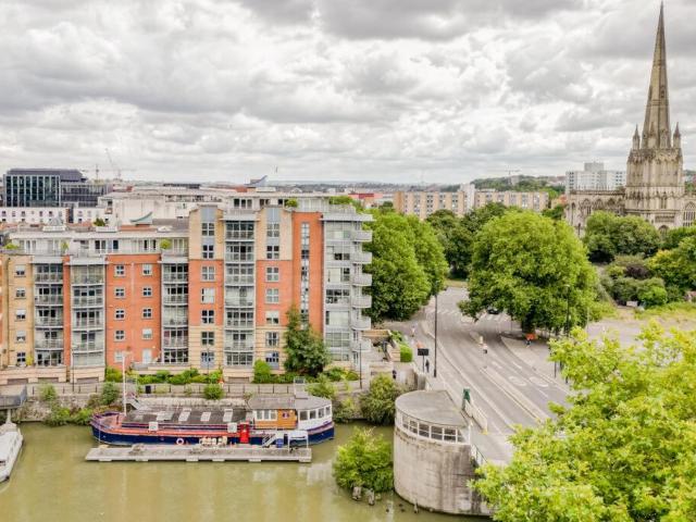 Flat for sale in Redcliffe, Feckenham