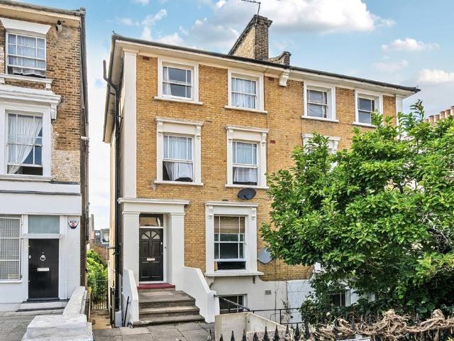 Flat for sale in London Borough of Lewisham, Greater London