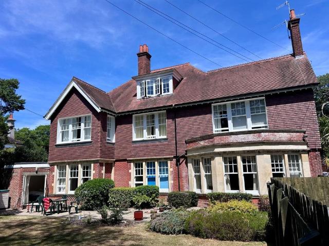 Flat for sale in Bournemouth