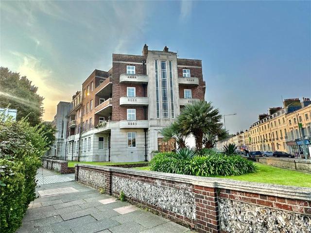 Flat for sale in Eastbourne, East Sussex